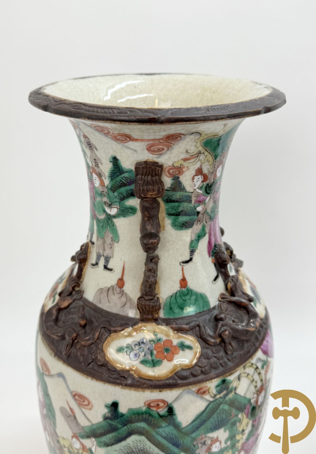 Twee Nankinvazen met geanimeerd krijgerdecor