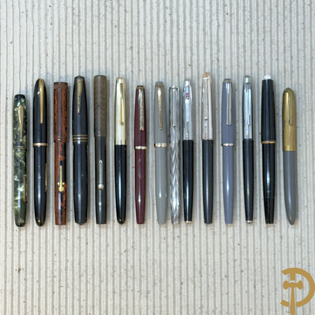 Vijftien oude vulpennen w.o. 5 uit de jaren 