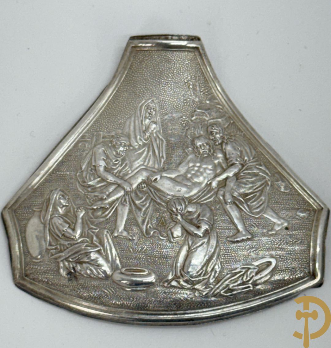 Massief zilveren collectenbus, 2 statieplakkettes, 2 slotjes van boek, wapenschild, penning