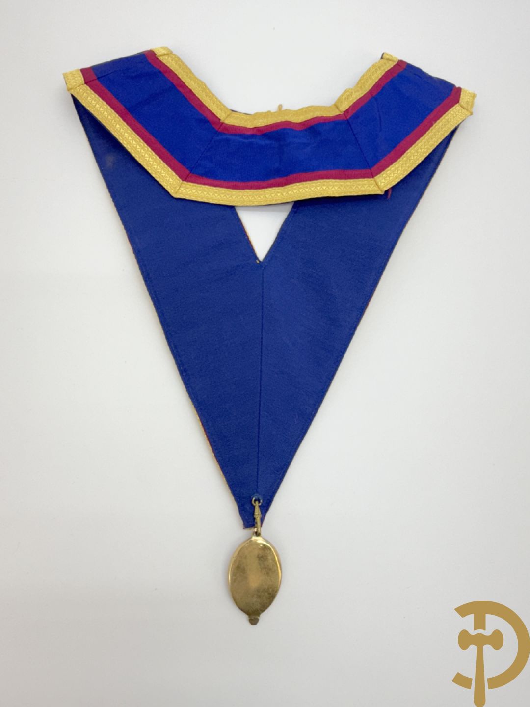 Drie kraagbanden van de Vrijmetselarij : Grand Lodge of Mark Mastermasons, Grand Conseil des Grades Mac.Allies en Grand Conclave du Moniteur Secret