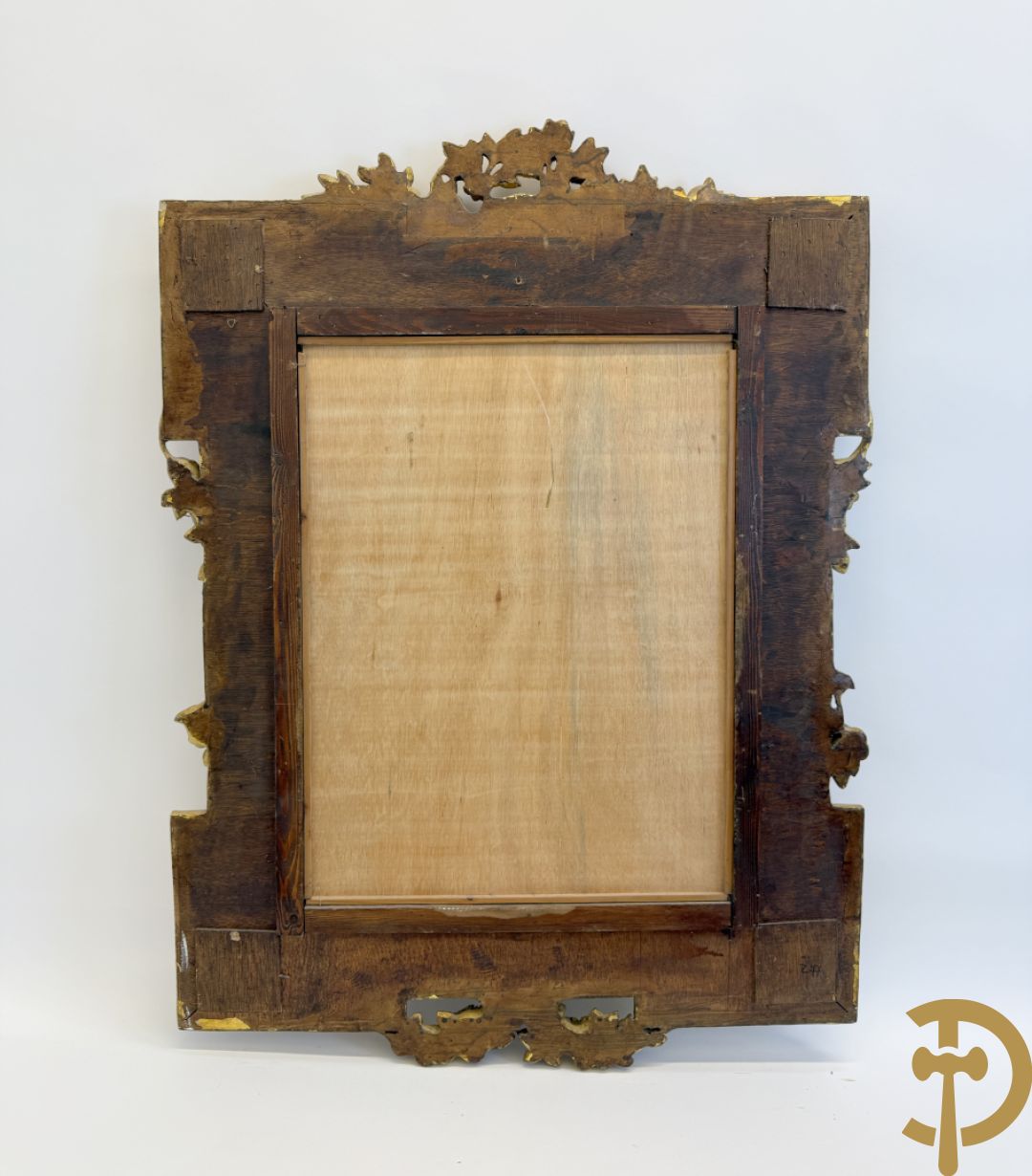 Vergulde lijst met bloemenguirlandes en accanthusranken, binnenin met ovale geslepen spiegel