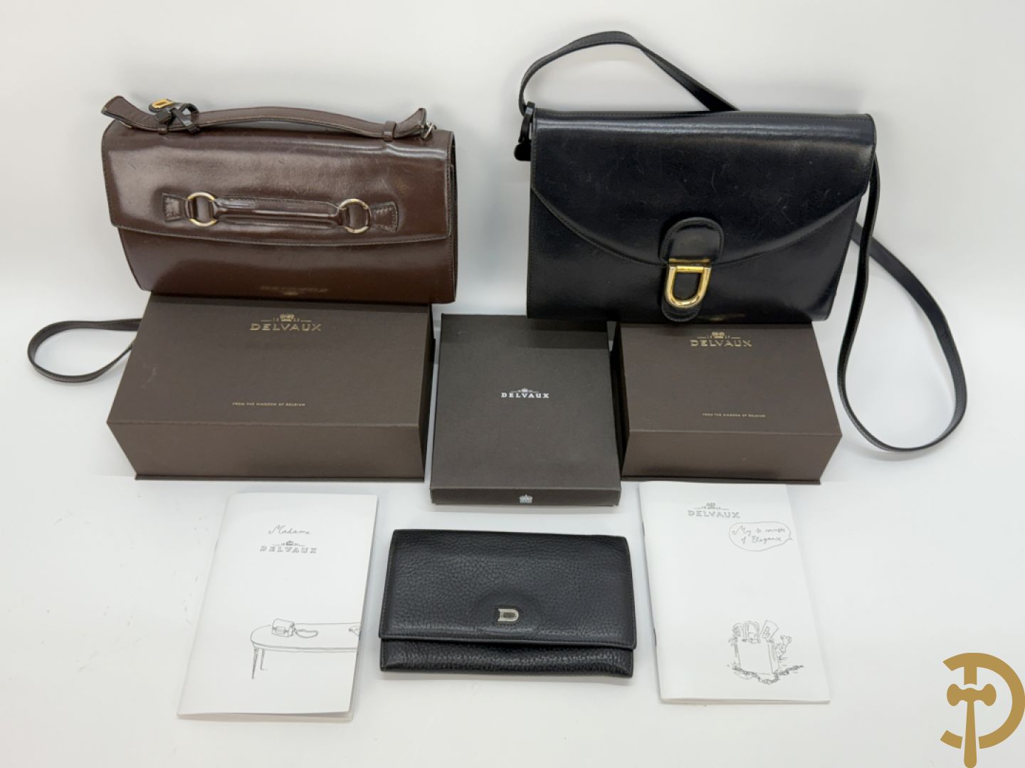Twee vintage Delvaux handtassen (zwart en bruin) + geldbeugel + lege doosjes