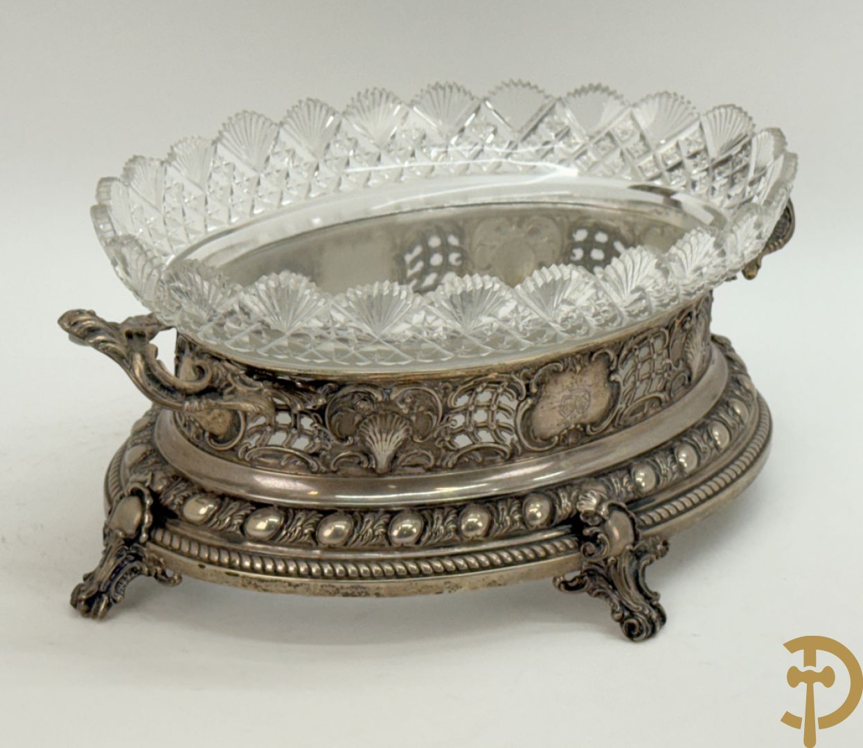 Massief zilveren ovale milieu de table met kristallen coupe