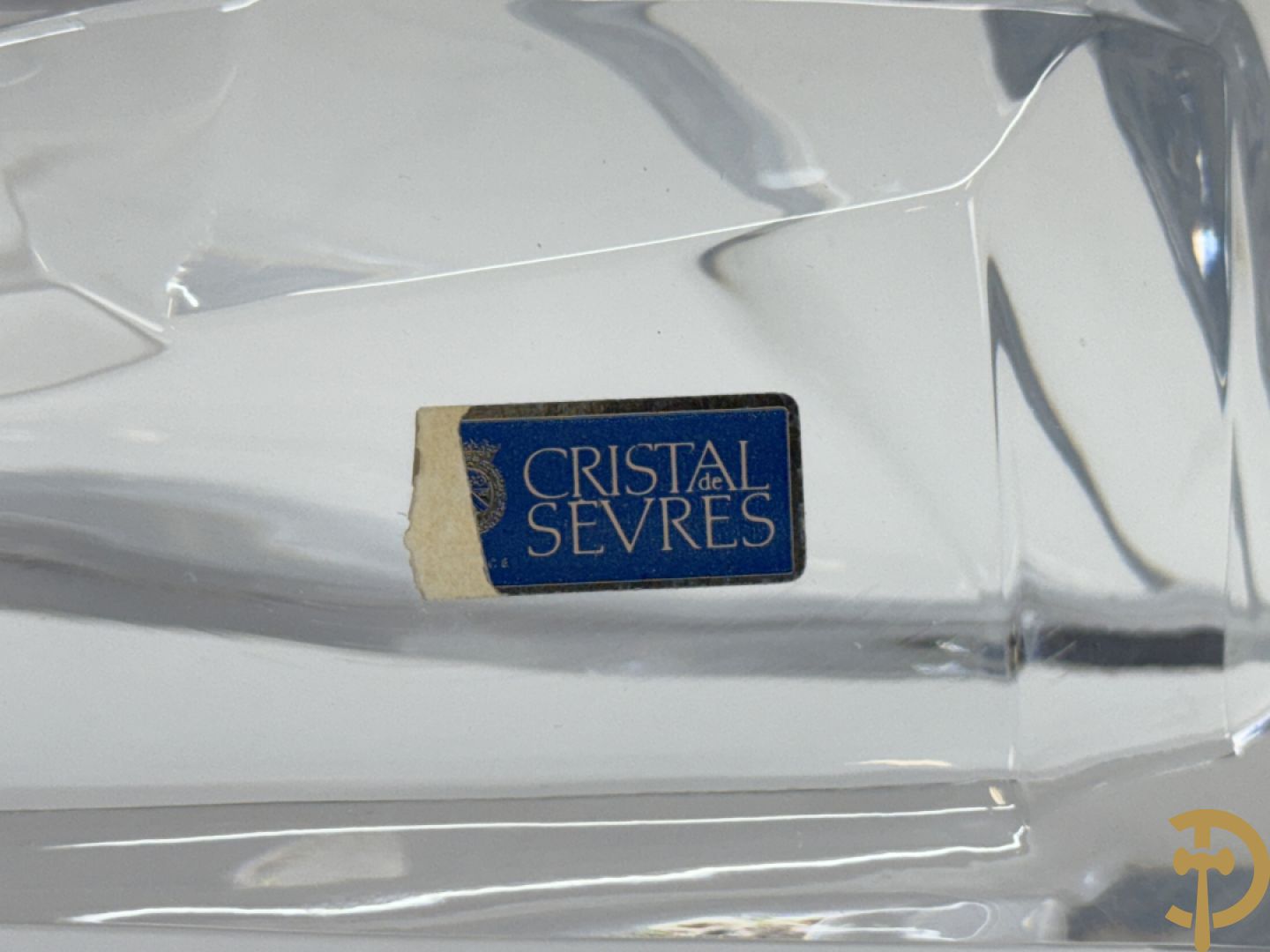 Sluipend luipaard in kristal, Cristal de Sèvres France gemerkt