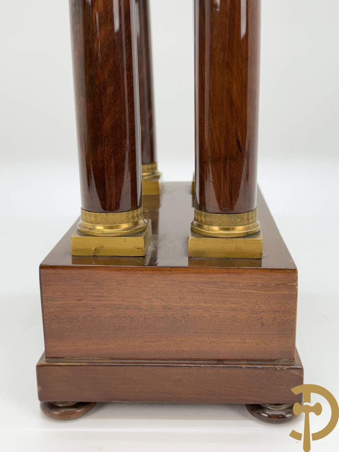 Mahoniehouten vierzuilenklok Charles X