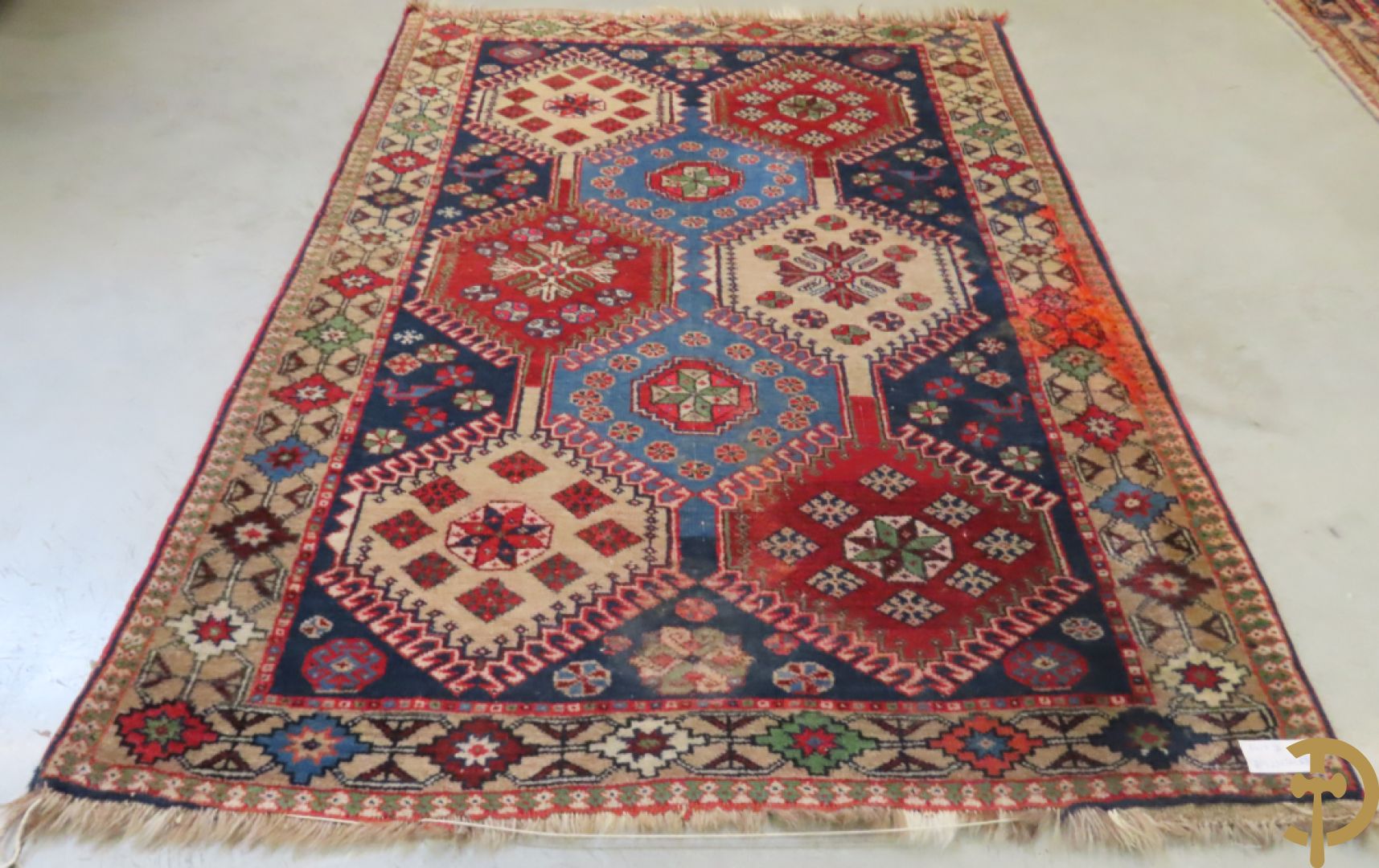 Drie oosterse handgeknoopte tapijten Kaukasus