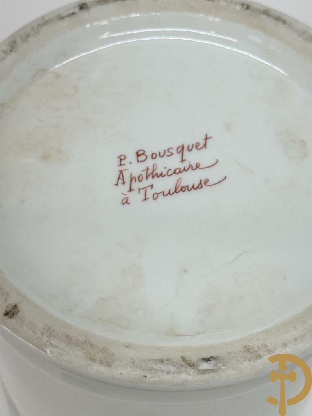 Varia porselein en keramiek : paar jardinières met zwanen, apothekerspot, 2 schenkkannen Franklin Mint en vaas Hutschenreuter