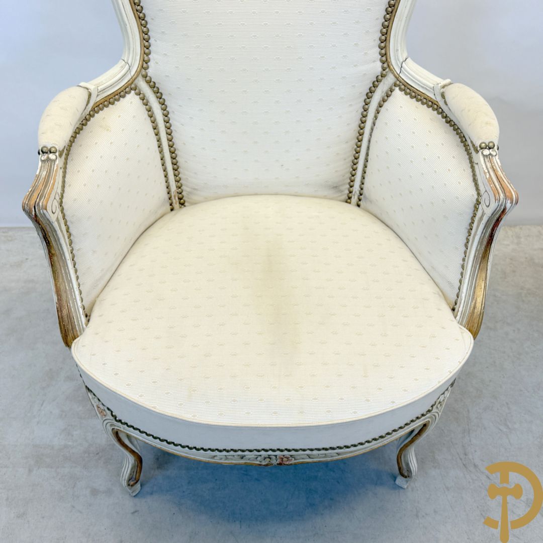 Paar wit gemonochromeerde Louis XV bergères