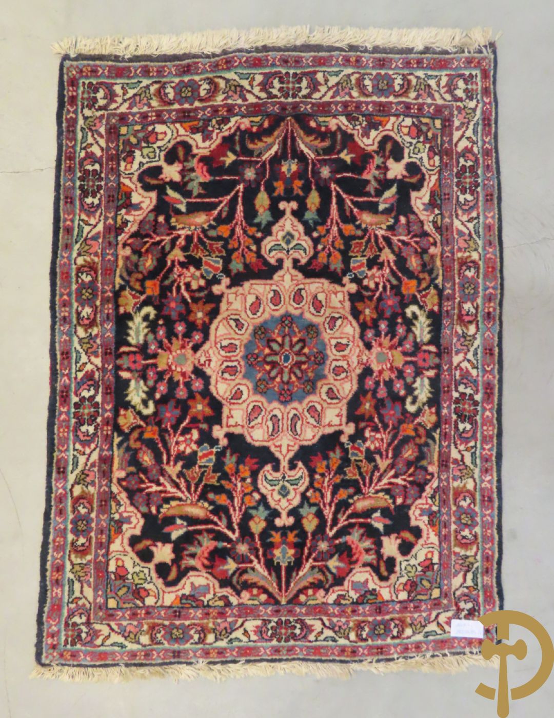 Vier Perzische kleine oosterse handgeknoopte tapijten w.o. 1 Bidjar en 3 Hamadan