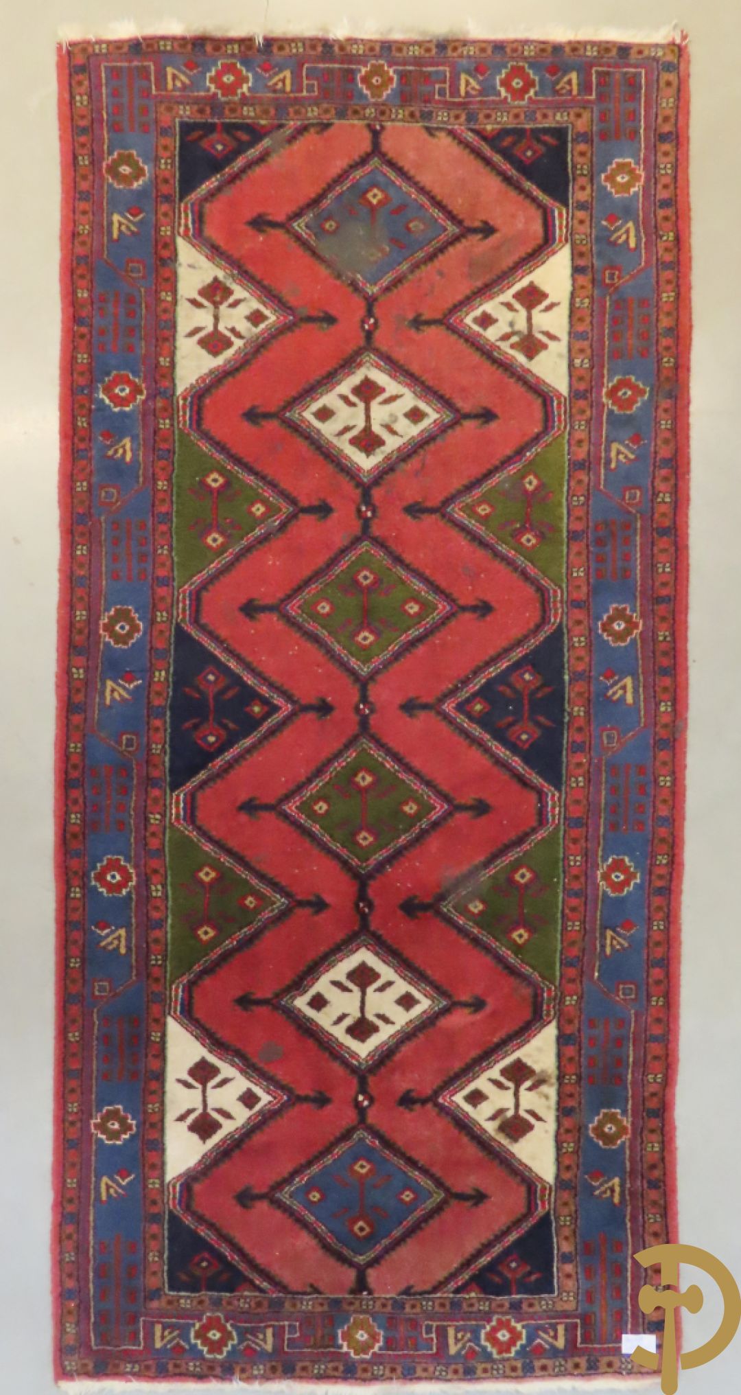 Drie oosterse handgeknoopte tapijten Kaukasus