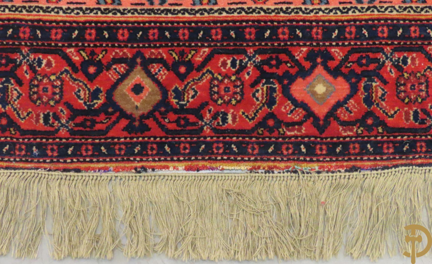 Antiek oosters handgeknoopt tapijt met doorlopend decor