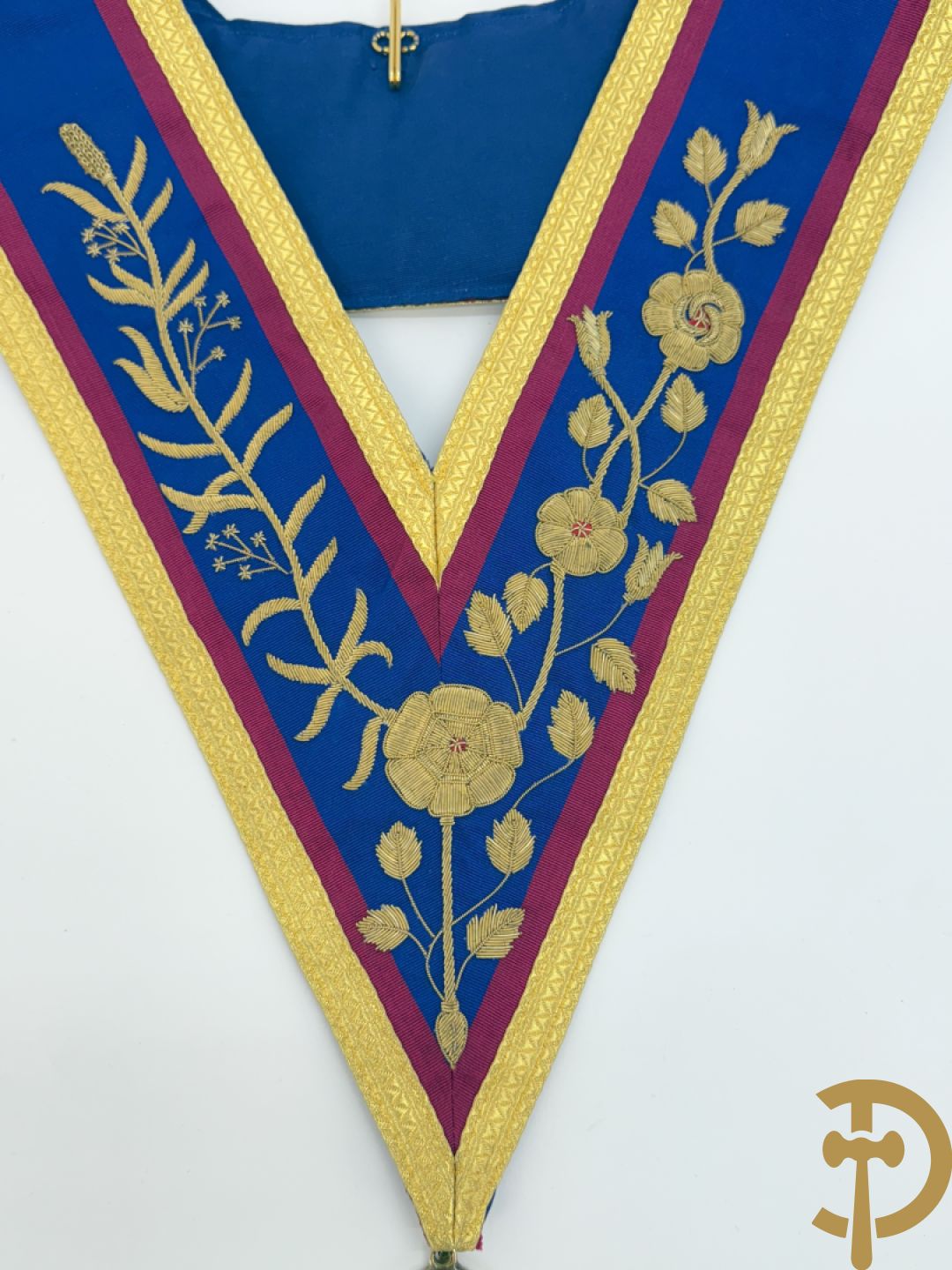Drie kraagbanden van de Vrijmetselarij : Grand Lodge of Mark Mastermasons, Grand Conseil des Grades Mac.Allies en Grand Conclave du Moniteur Secret