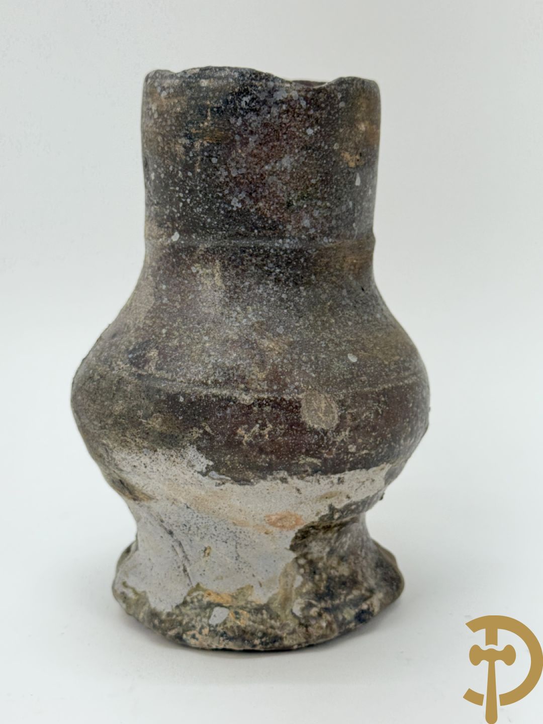 Vijf aardewerken Raeren kruiken + schaaltje