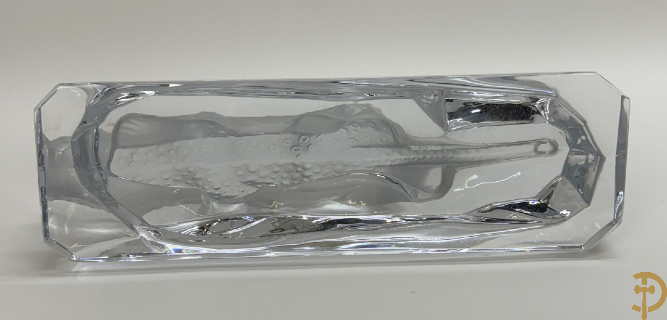 Sluipend luipaard in kristal, Cristal de Sèvres France gemerkt