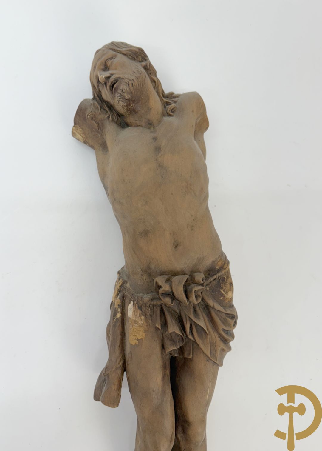 Twee houtgesculpteerde en gepolychromeerde corpussen