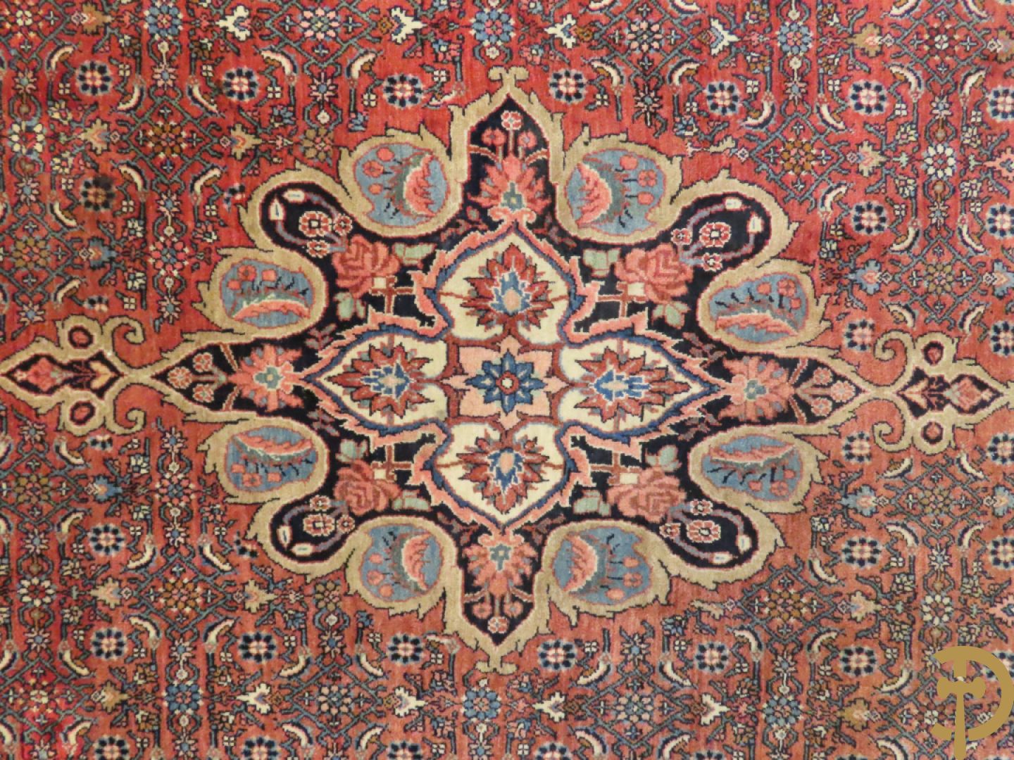 Oosters handgeknoopt tapijt