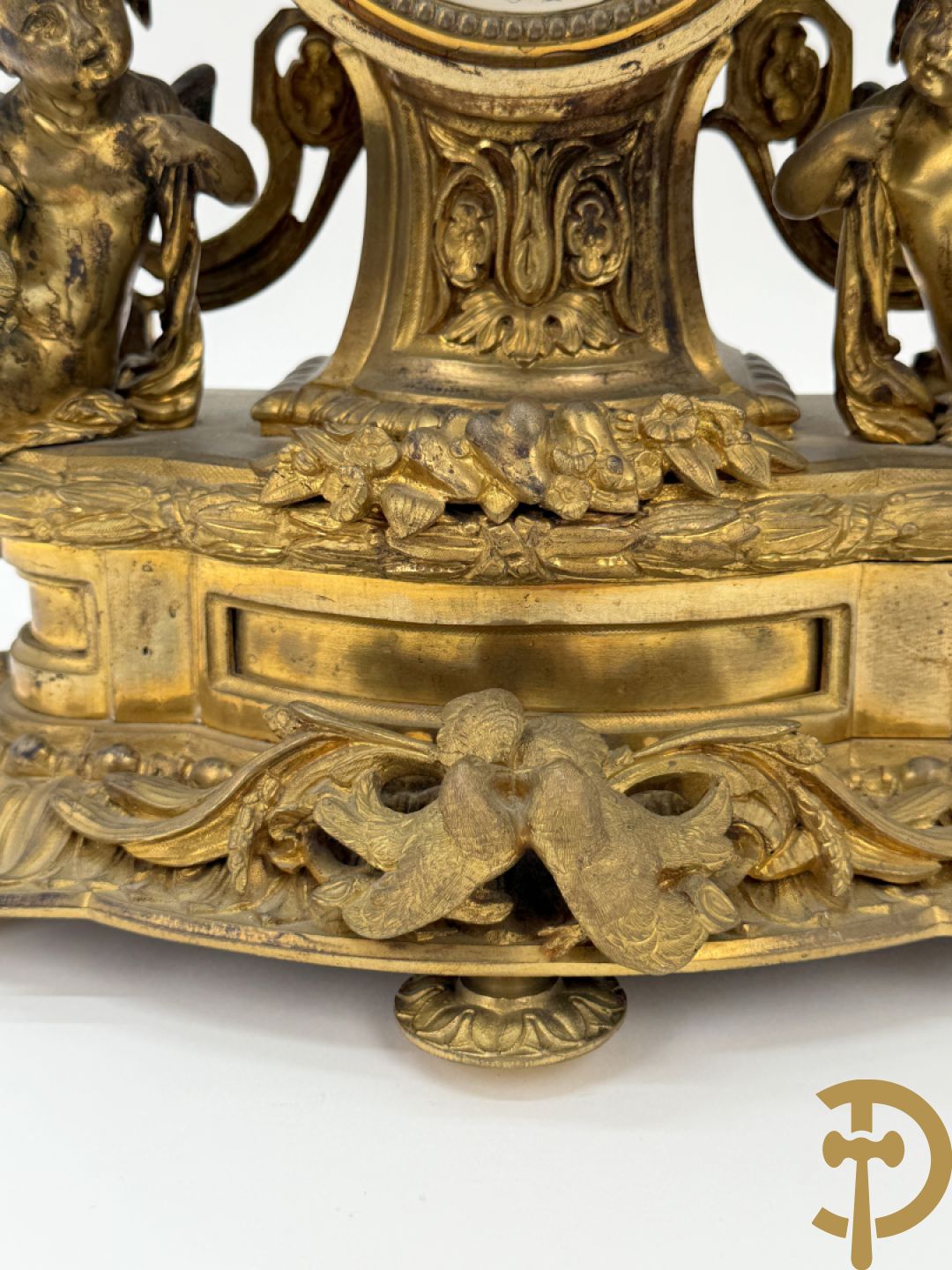 Bronzen pendule met paar cupido