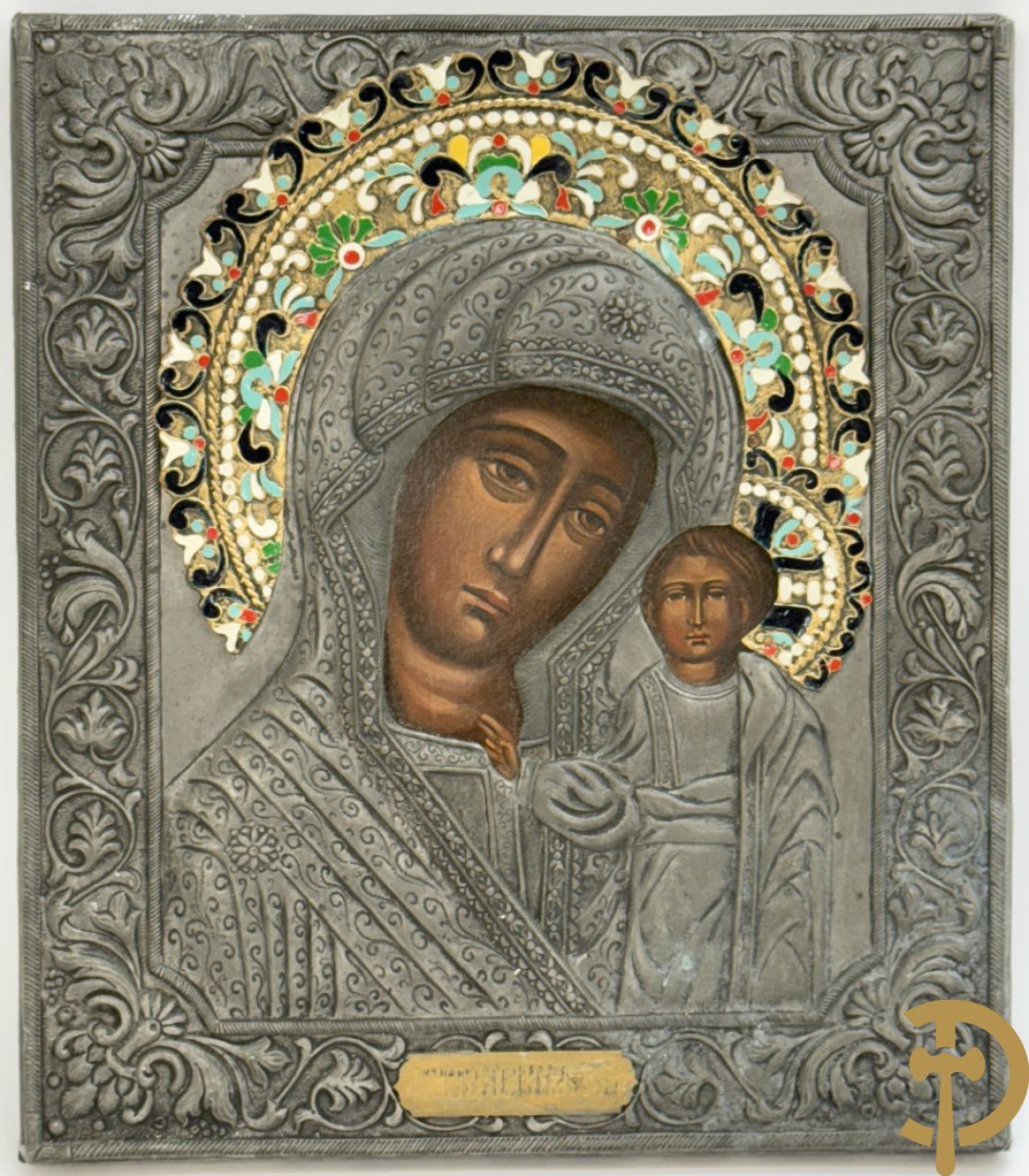 Russische ikoon met rizza en stralenkrans in cloisoné techniek