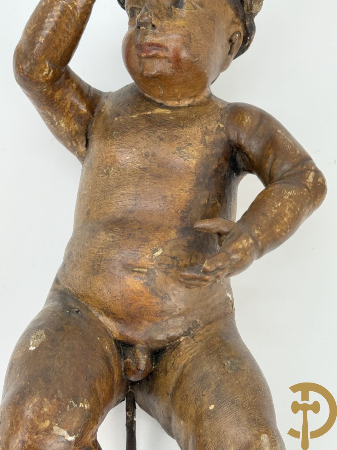 Paar houtgesculpteerde en gepolychromeerde cupido