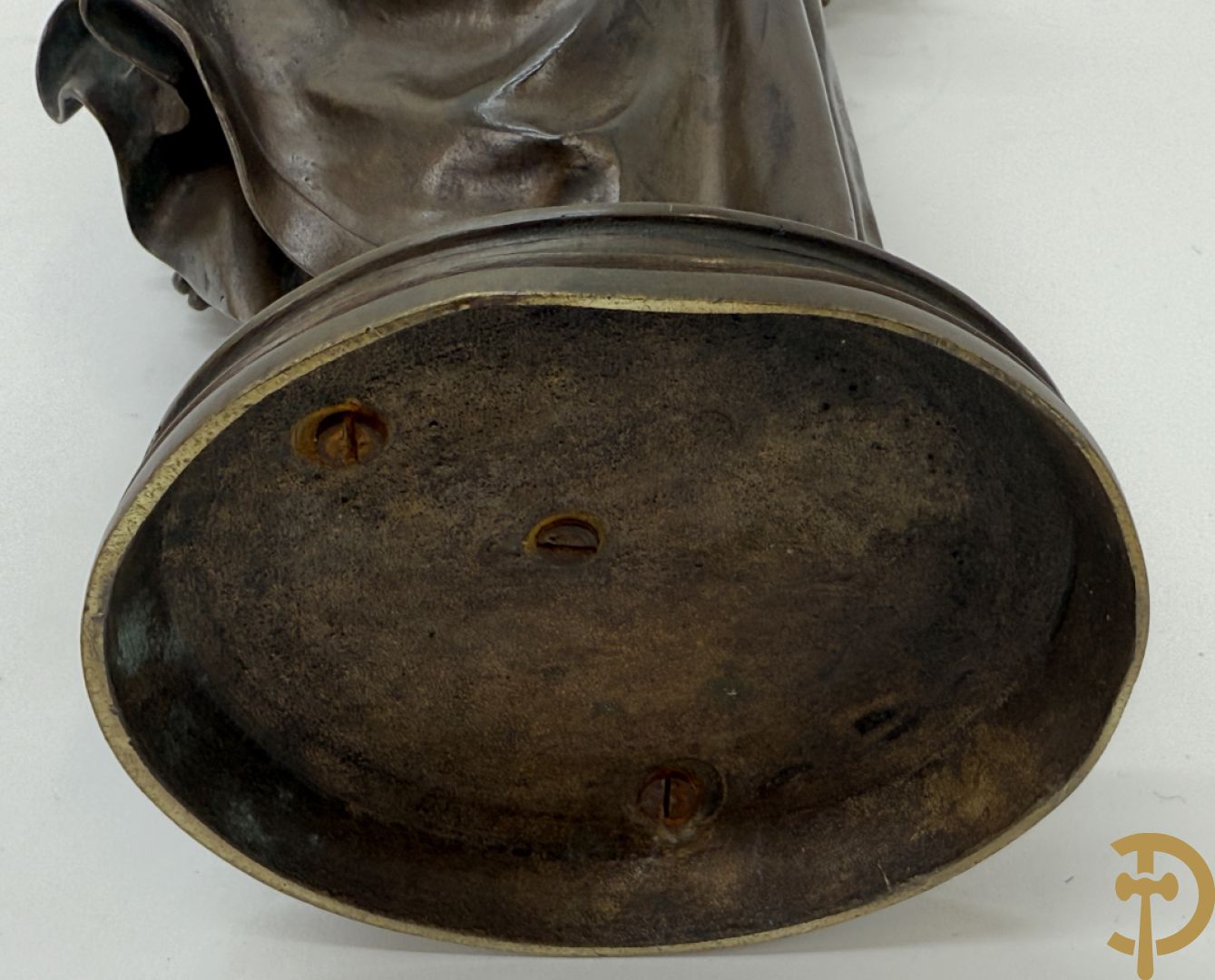 HALOU A. sculpt. getekend 