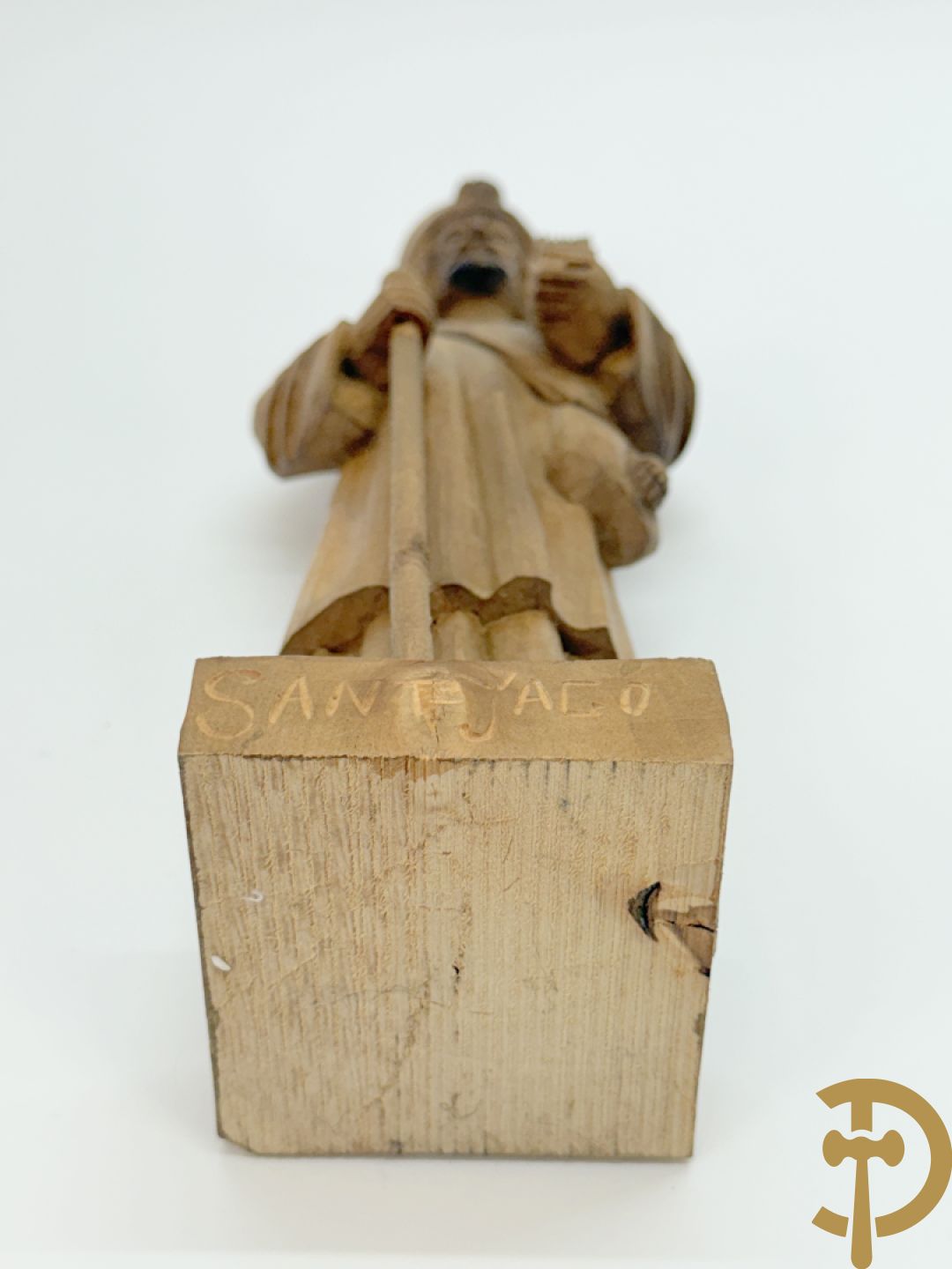 Gepolychromeerde houtsculptuur van Sint-Antonius met kind + gepolychromeerde houtgesculpteerde Madonna met kind + houtsculptuur van Sint-Jacob