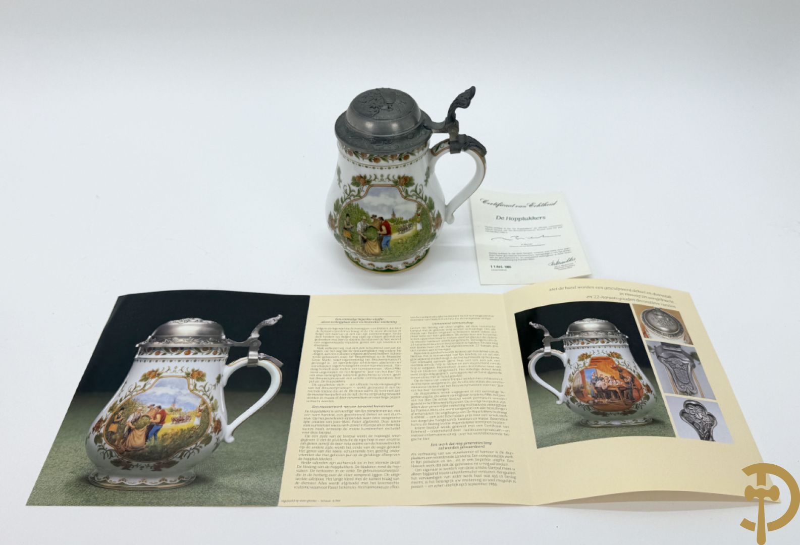 Varia porselein en keramiek : paar jardinières met zwanen, apothekerspot, 2 schenkkannen Franklin Mint en vaas Hutschenreuter