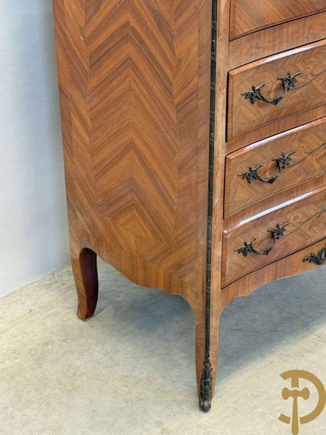 Notelaren klapsecretaire met 4 lades en bloemenmarquetterie, bezet met bronzen ornamenten - bovenaan met marmeren blad