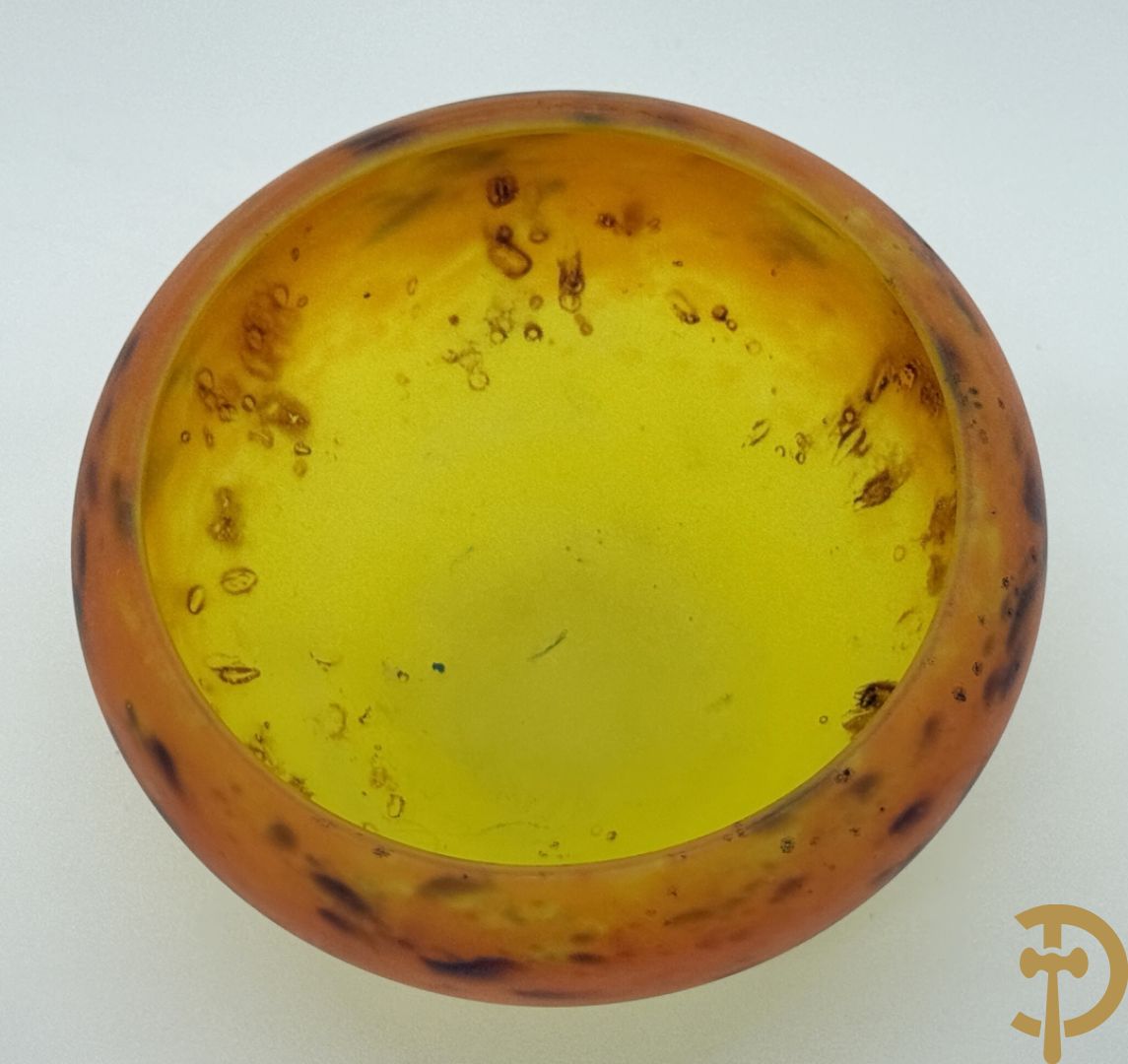 Kleurrijke kleine pate de verre coupe oranje/geel, Schneider getekend