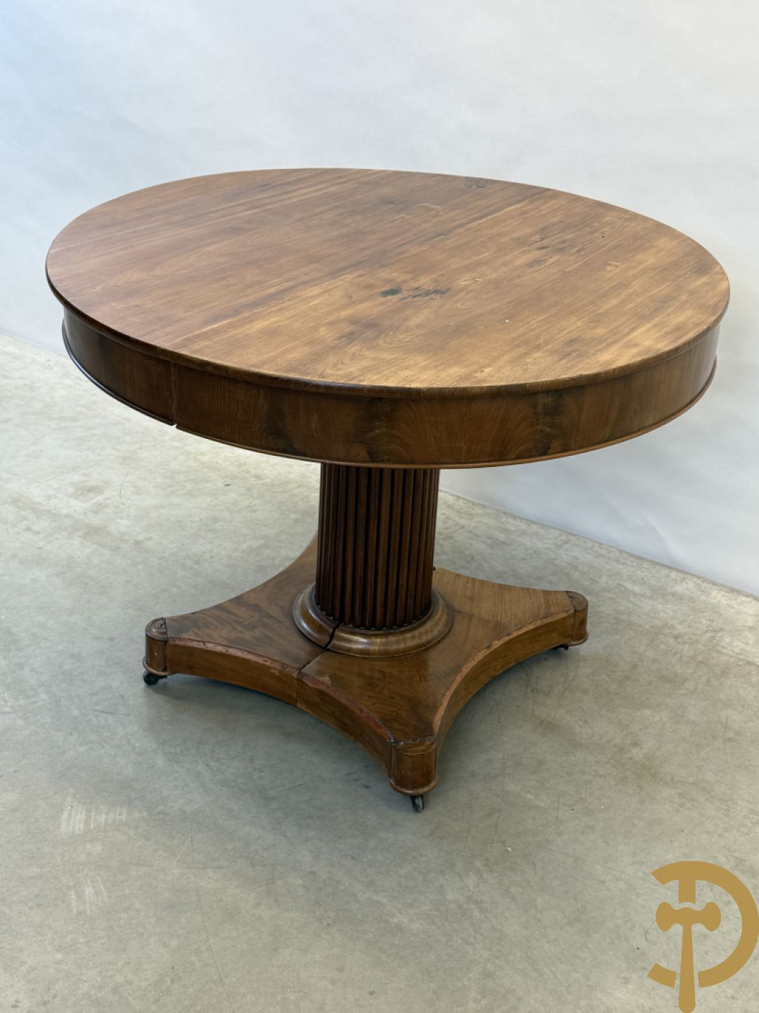 Notelaren uittrekbare ronde Charles X tafel, 19e