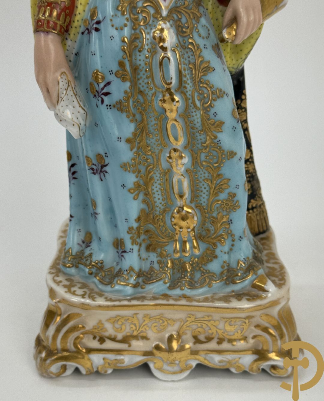 Paar 19e porseleinen Vieux Paris beeldjes van edelheer en edelvrouw