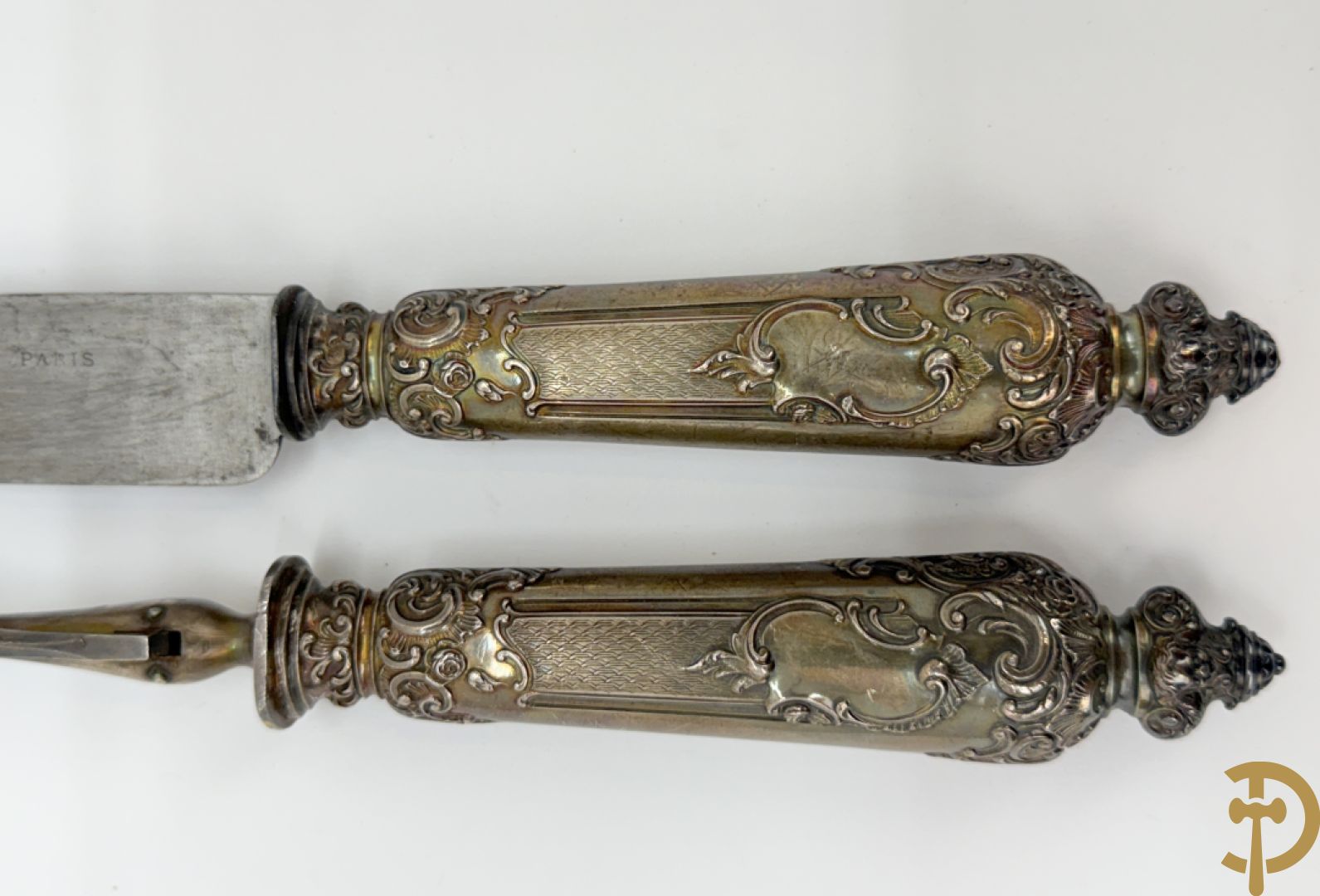 Vleesbestek met Neo Renaissance motieven, met zilverpoinçons