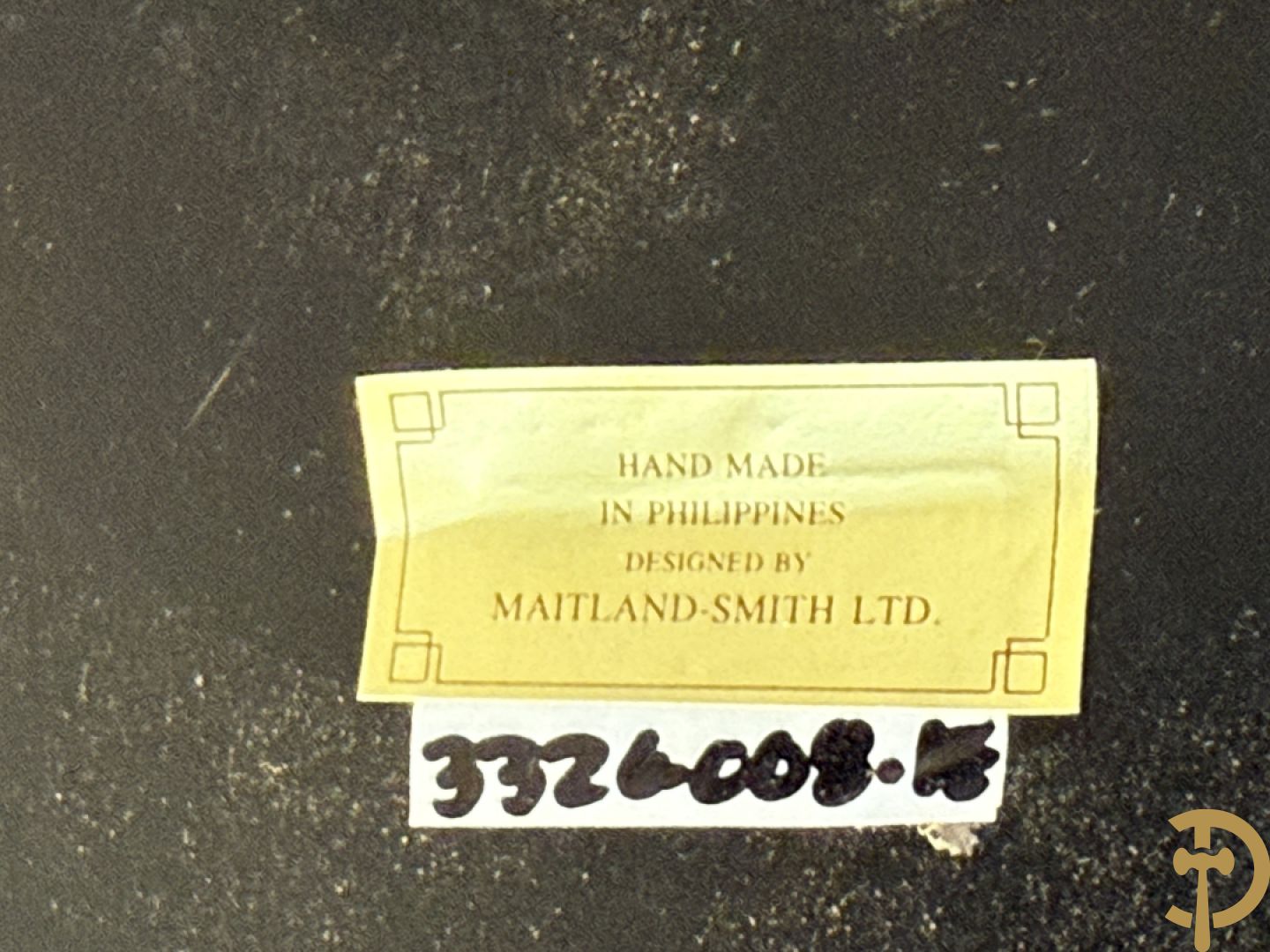 Salontafel met leder bekleed in de vorm van 3 op elkaar gestapelde boeken