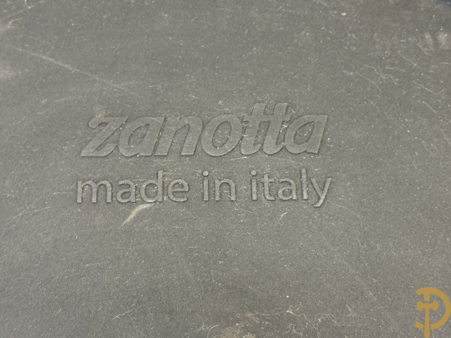 Paar plexi armzetels Zanotta, model Dora Outdoor