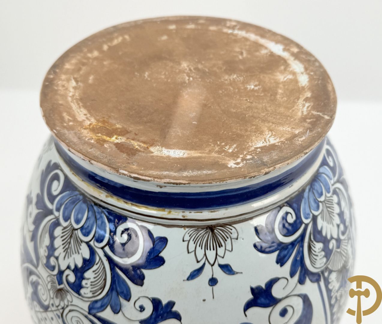 Schenkkan in Delftse faience, Sirop de rubarbe