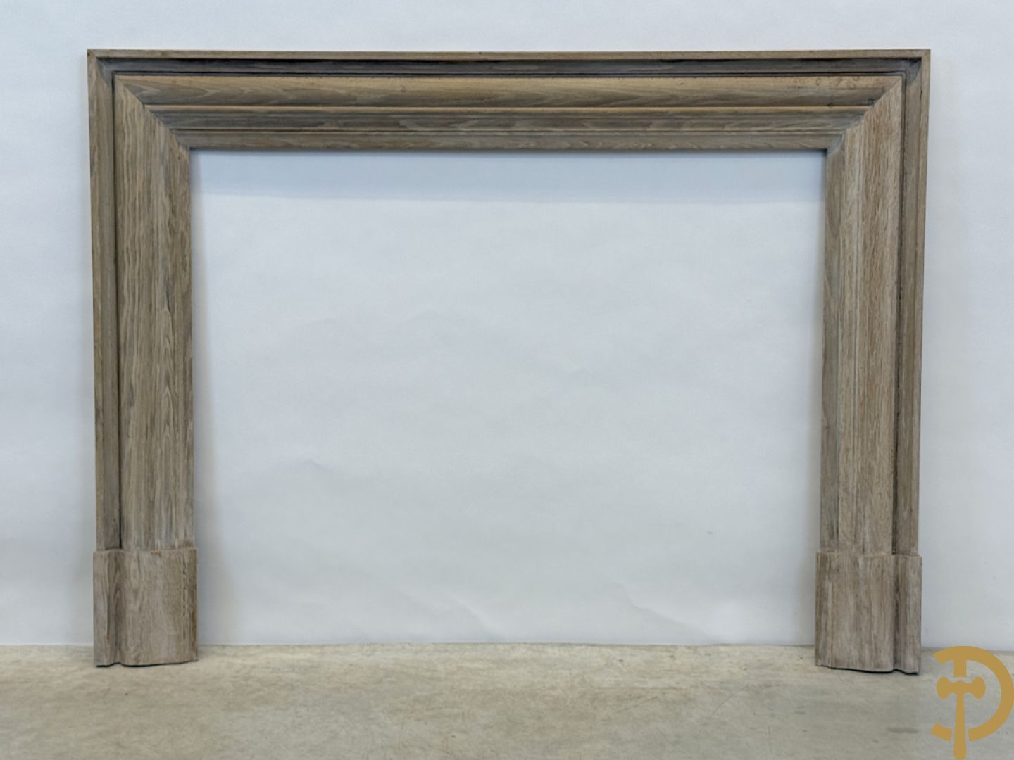 Eiken schouwmantel met gestoken molures