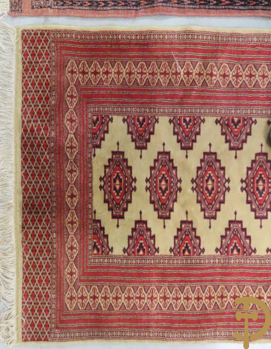 Zes oosterse handgeknoopte tapijten w.o. 2 Bouchara, Hamadan en 2 voettapijtjes