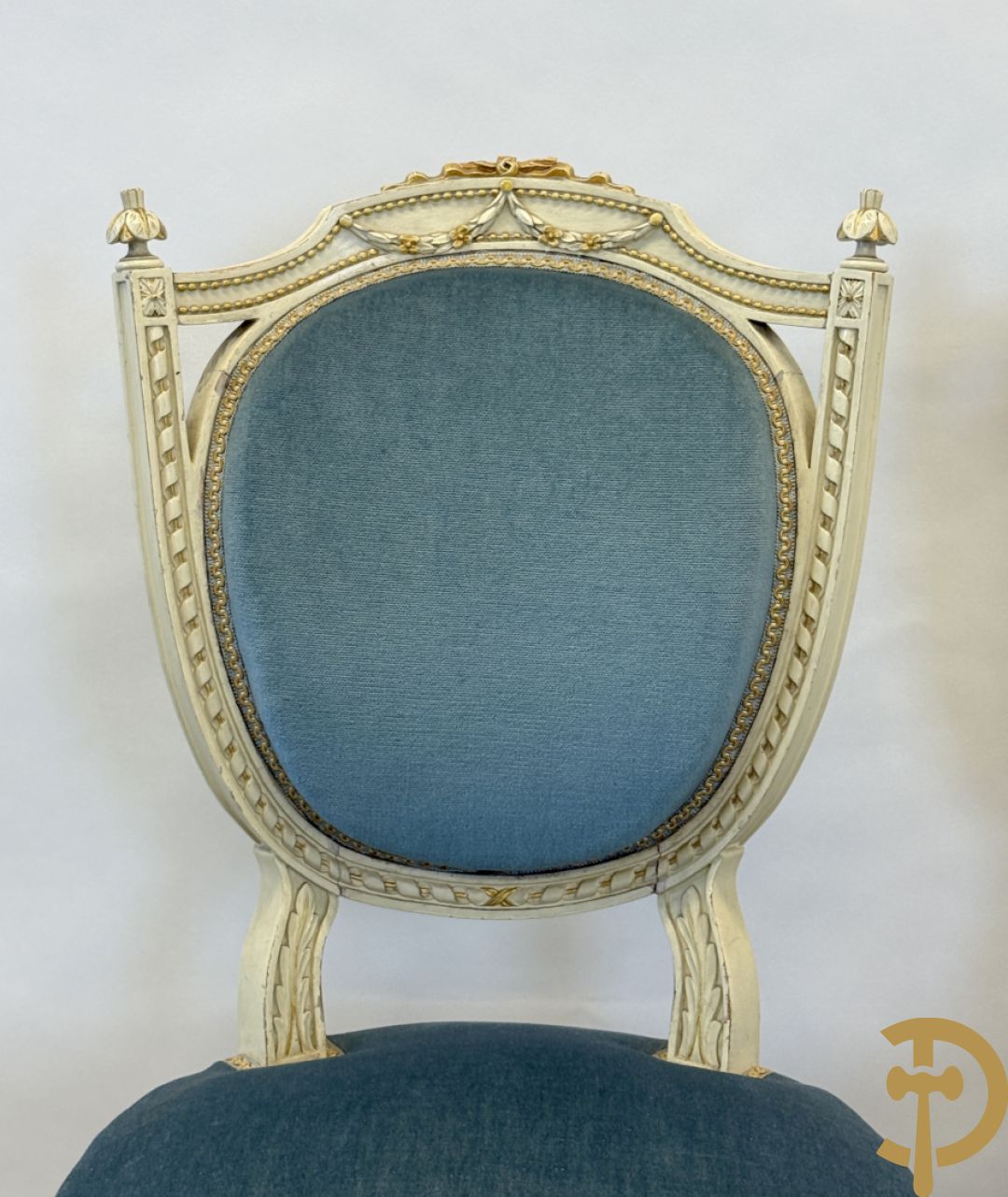 Salonensemble Louis XVI stijl bestaande uit 2 armzetels, 2 stoelen en salontafel