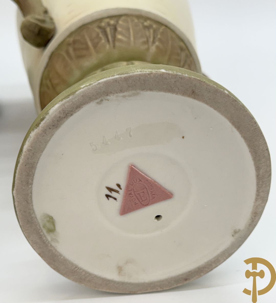 Paar Royal Dux dekselvazen, nummer 5447