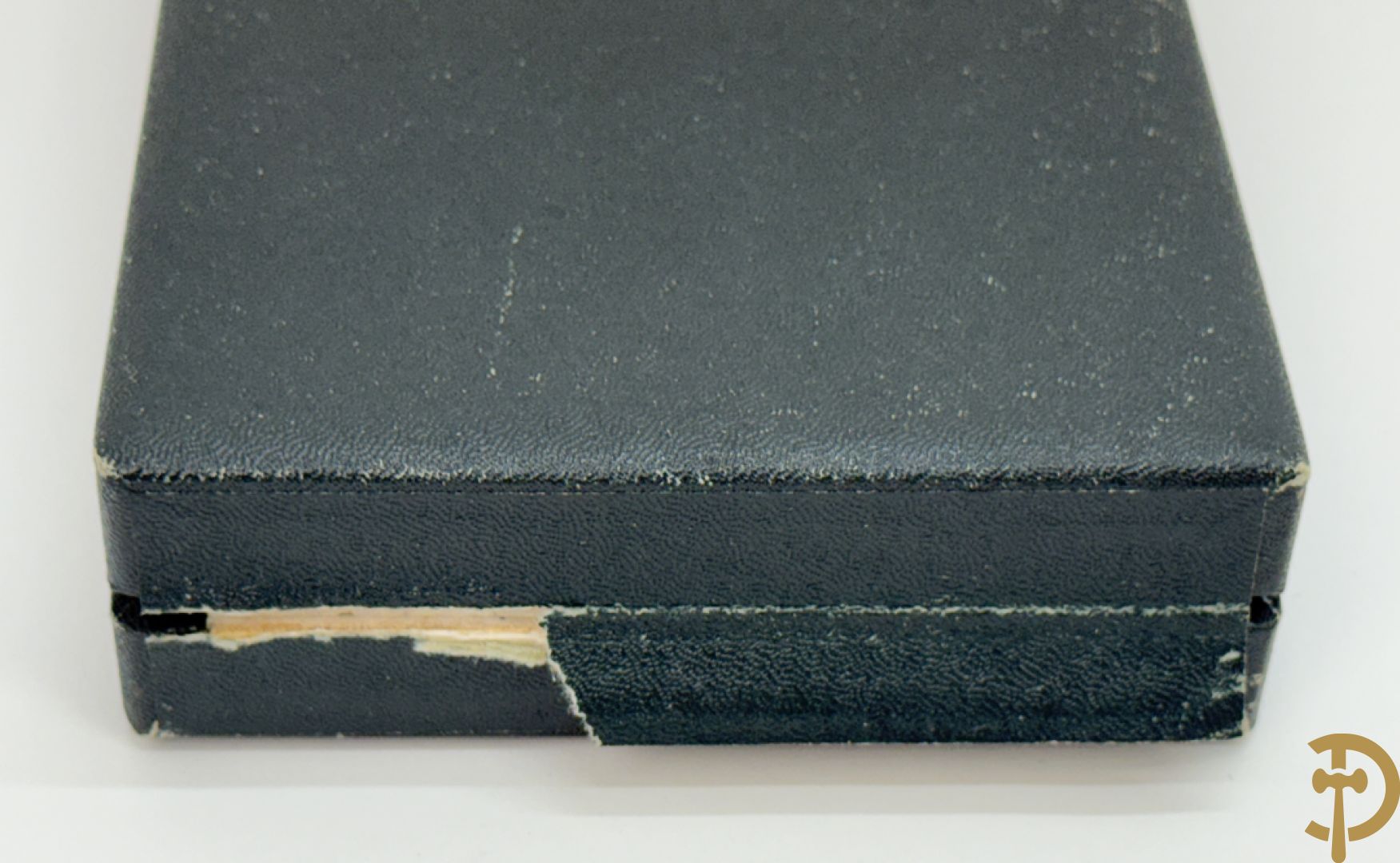 Schrijn met borstster, 2 kleine eretekens en ereteken met lint - Ordine al Merito della repubblica Italiana