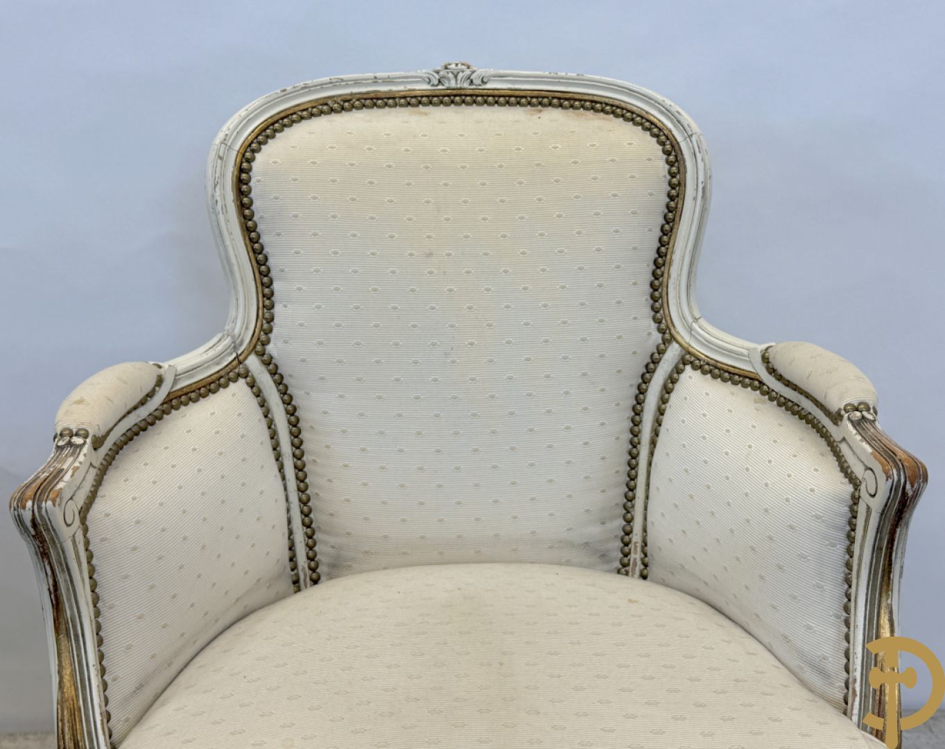 Paar wit gemonochromeerde Louis XV bergères