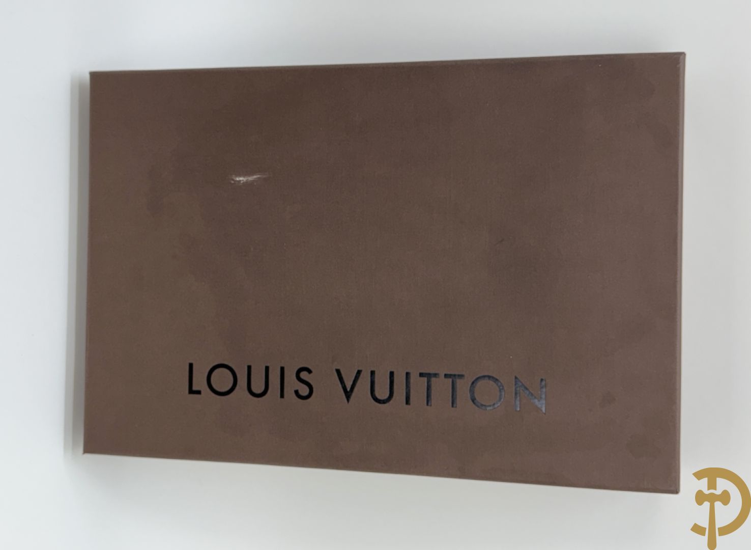 Grote en kleine toiletzak Louis Vuitton + agenda 2001  + portefeuille + tag + paraplu