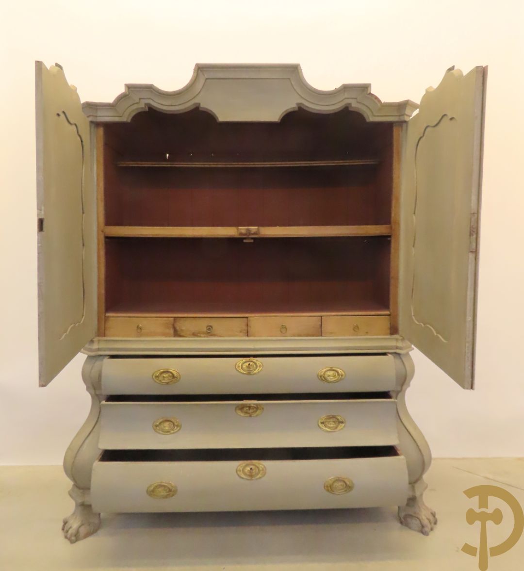 Hollands eiken beschilderd kabinet met 2 deuren bovenaan en 3 lades onderaan