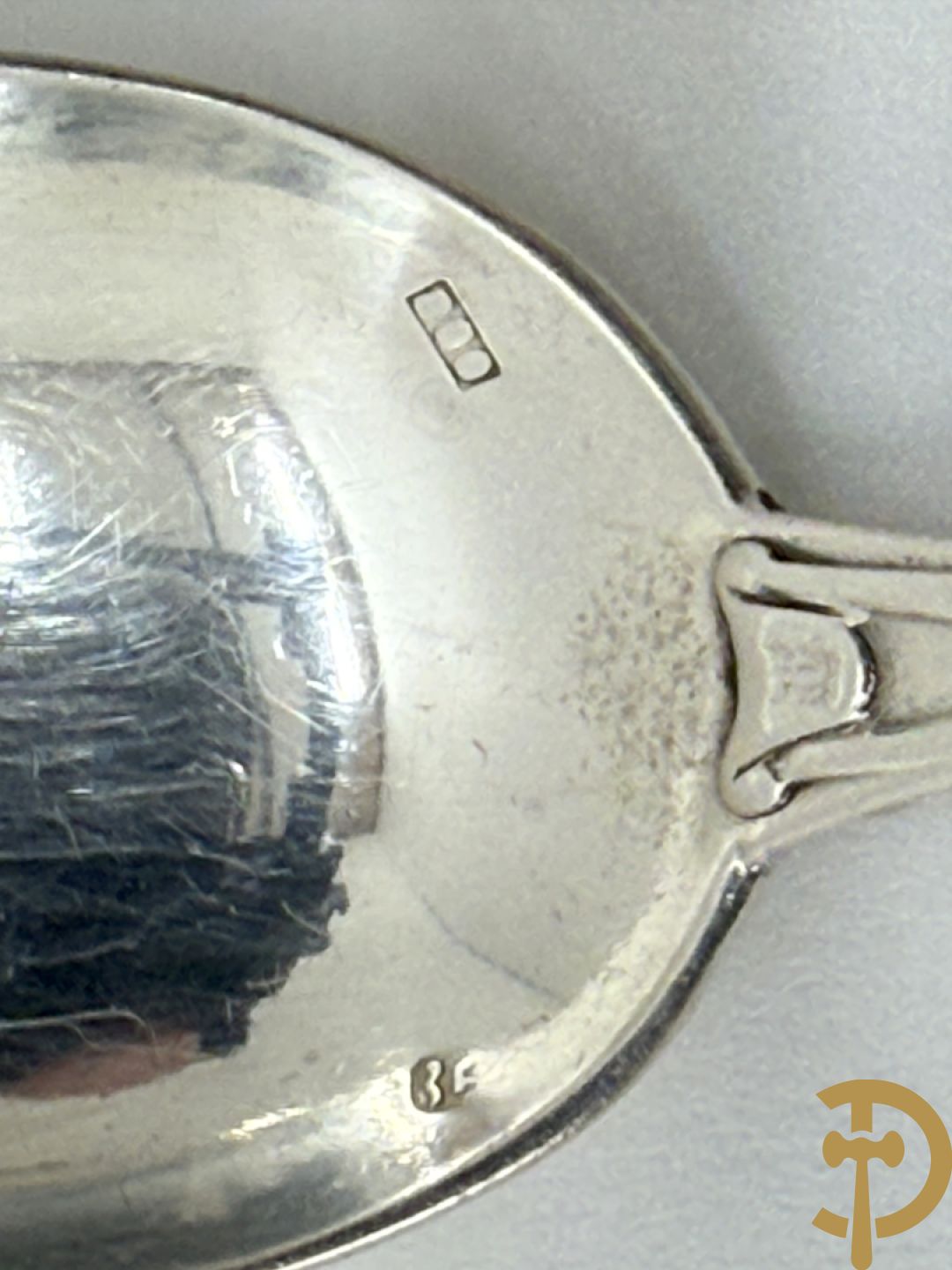 Massief zilveren bestek Delheid bestaande uit 12 vorken, 12 lepels en 12 koffielepels