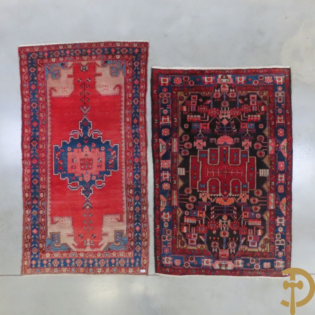 Twee oosterse handgeknoopte tapijten Hamadan