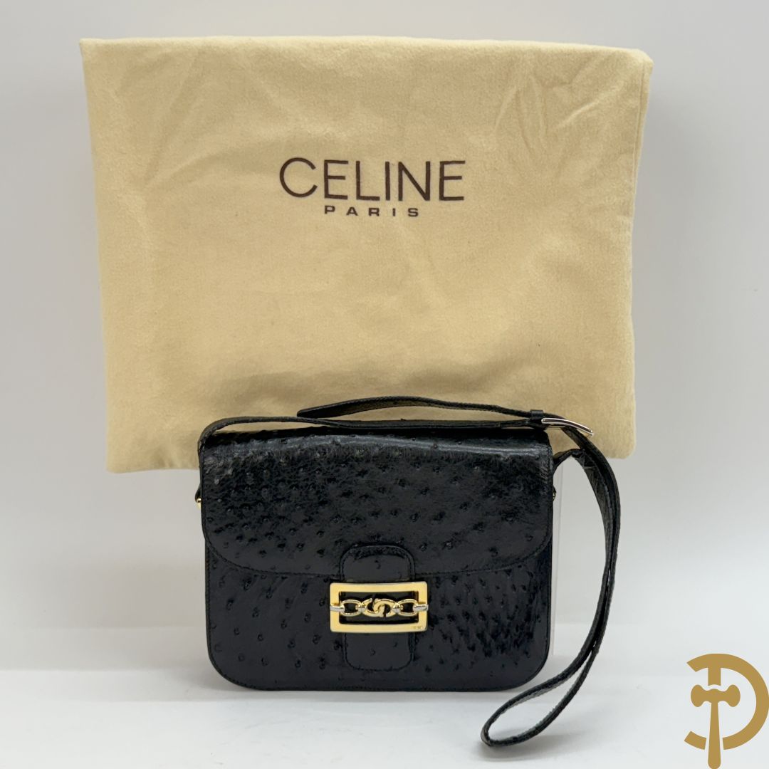 Vintage handtas in struisvogelleder met koperen ornament, Celine Paris, met bijhorende stofzak