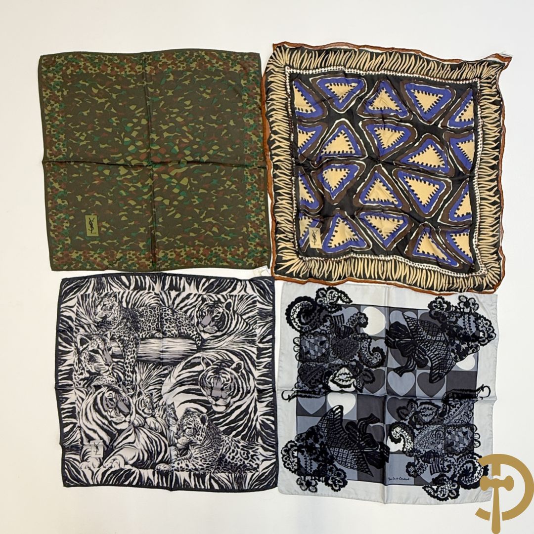 Vier foulards Yves Saint Laurent (nooit gedragen komt uit winkel restant)