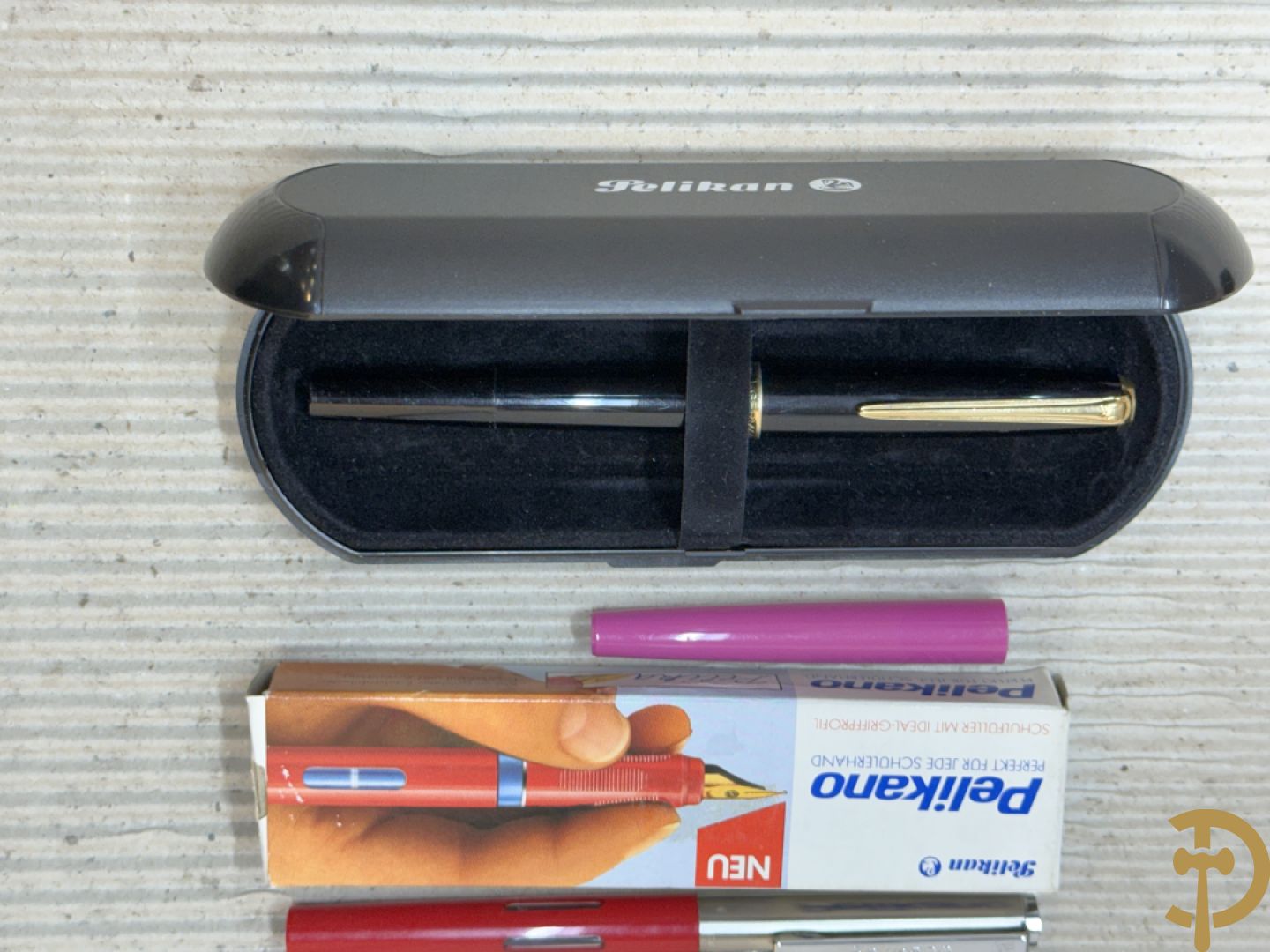 Zeven Waterman vulpennen + 2 Pelikan vulpennen