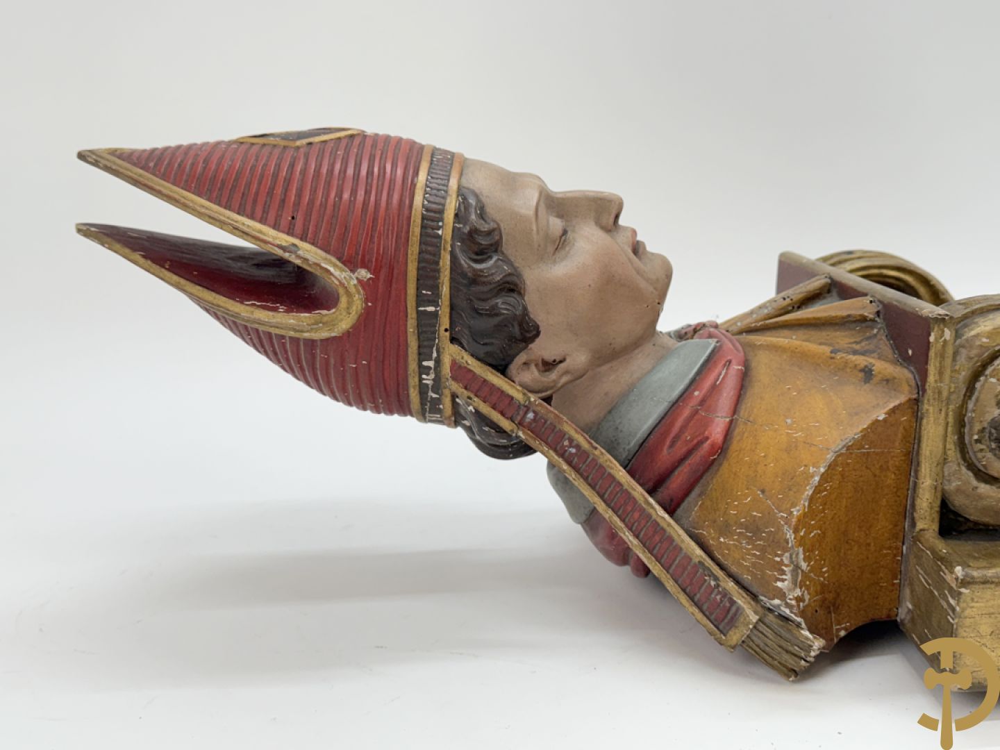 Gepolychromeerde houtsculptuur 