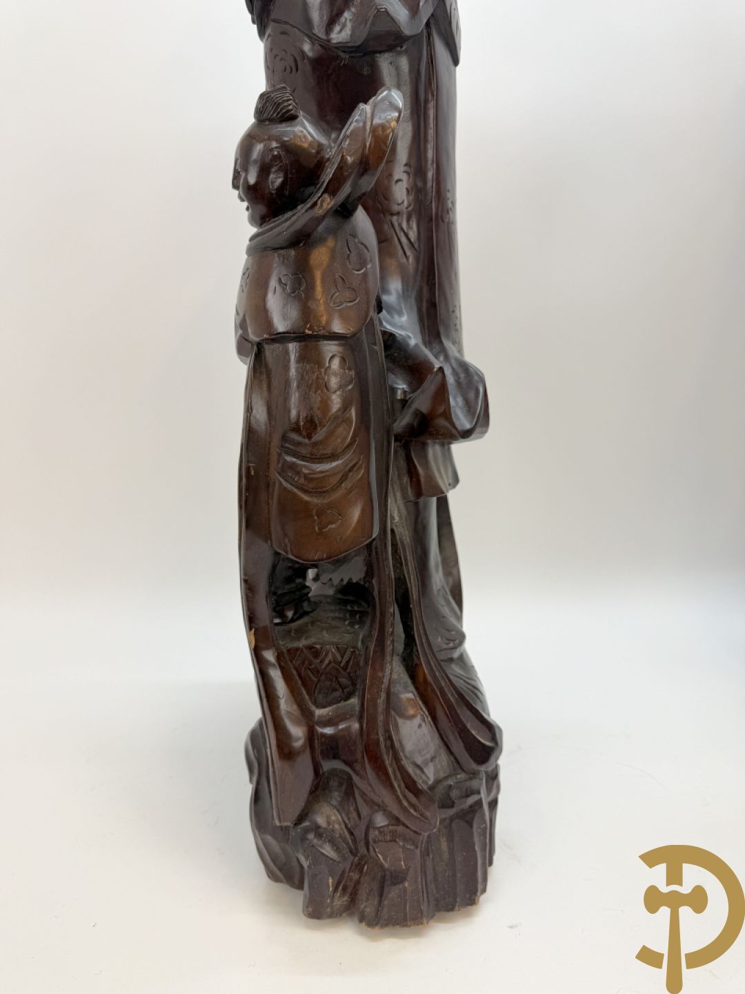 Aziatische houtsculptuur Guanying met 2 oosterse figuren + Oosterse man met baard