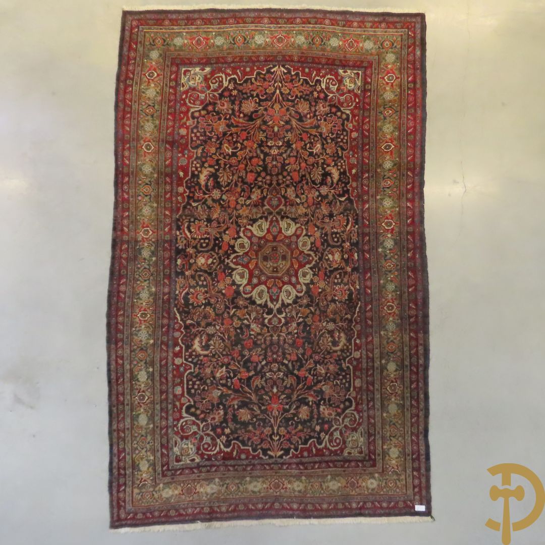 Oosters handgeknoopt tapijt Bidjar met centraal medaillon en bloemendecor